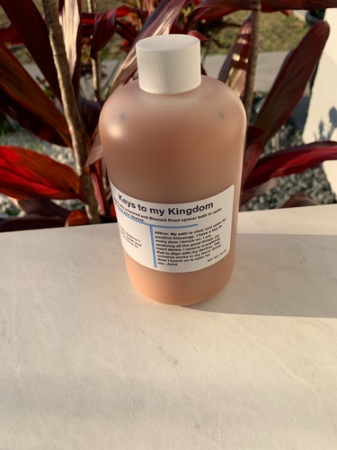 Remove obstacles and open doors with our handcrafted Road Opener bath. Infused with herbs and oils for removing obstacles and opening doors to bring in opportunities.